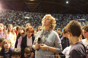 Marija – mantenha as crianças perto para tê-las rezando