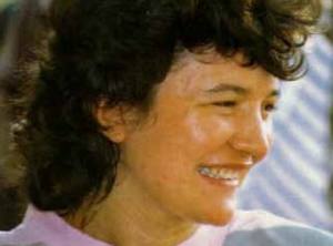 Poucos, se houver, em Medjugorje expressam a alegria da conversão mais animadamente do que a vidente Vicka Ivankovic-Mijatovic. Esta foto remonta a meados dos anos 1980, mas sorriso de Vicka tem sido o mesmo ao longo dos anos das aparições.