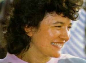 Poucos, se houver, em Medjugorje expressam a alegria da conversão mais animadamente do que a vidente Vicka Ivankovic-Mijatovic. Esta foto remonta a meados dos anos 1980, mas sorriso de Vicka tem sido o mesmo ao longo dos anos das aparições. 