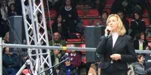 Marija abordou a multidão de 5.000 em Varese