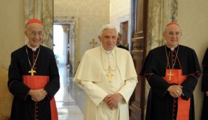 Cardeal Ruini (esquerda) lidera a Comissão Medjugorje Cardeal Ruini (esquerda) lidera a Comissão Medjugorje