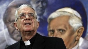 Padre Federico Lombardi, diretor da assessoria de imprensa da Santa Sé Padre Federico Lombardi, diretor da assessoria de imprensa da Santa Sé
