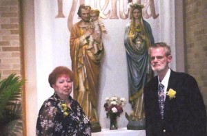 Barbara e Scott renovando os votos de casamento em 2009 três anos após a experiência da aparição de Vicka.