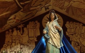estatua_de_maria_na_basilica_da_natividade_vicka_medjugorje_2013
