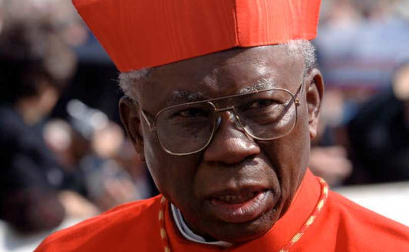 Cardeal Francis Arinze afirma: “As pessoas que vão a Medjugorje voltam cristãos melhores”