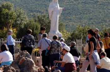 Arcebispo Henryk Hoser: “Medjugorje é um ponto de referência internacional para a oração, onde frutos espirituais extraordinários podem ser tocados com a mão.”